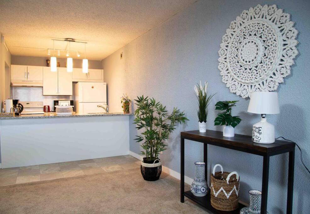 Calgary Downtown Center Condo With Free Parking 外观 照片